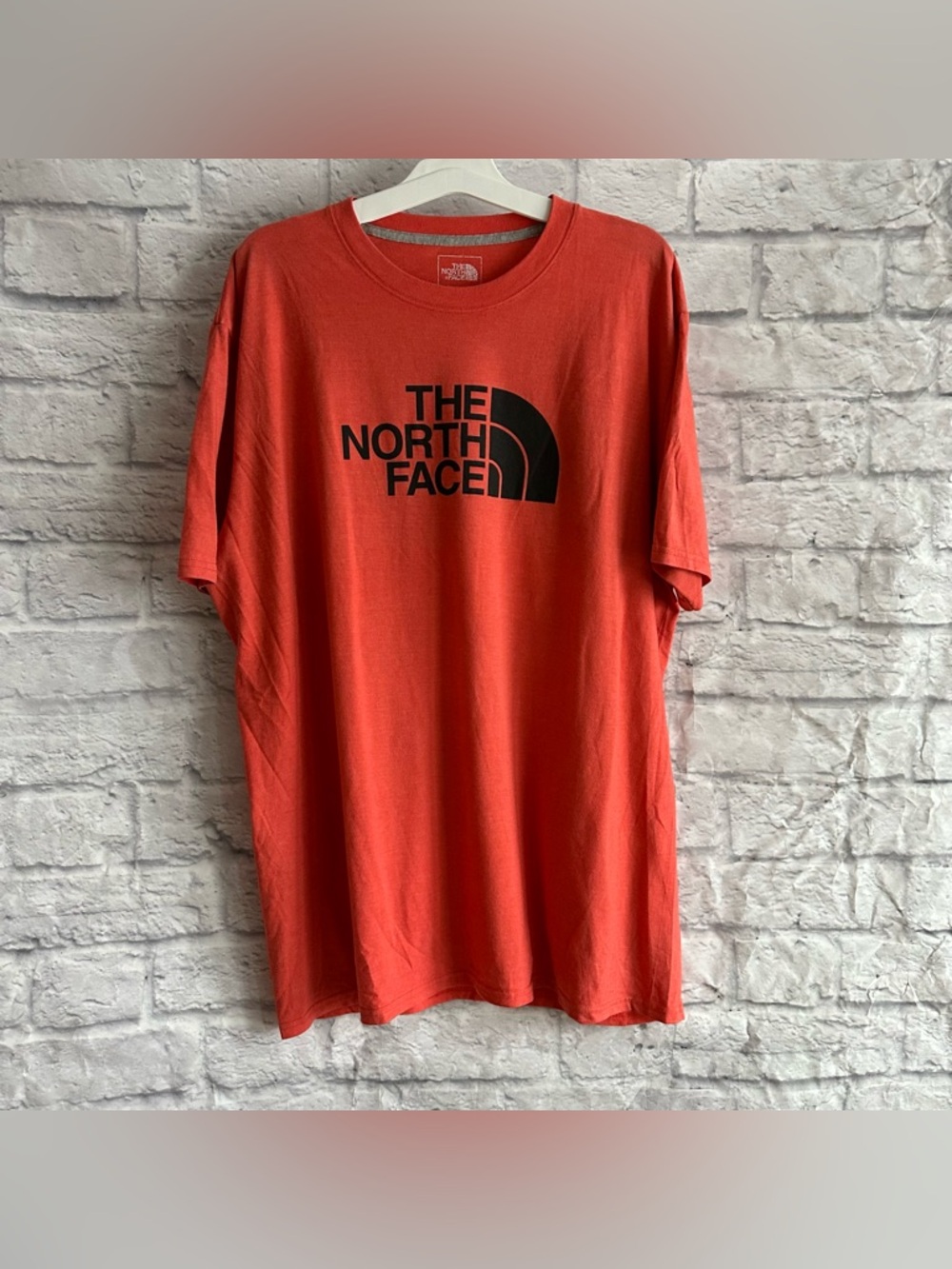 PREOWNED THE NORTH FACE ORANGE SHORT SLEEVE MENS TSHIRT SIZE XL